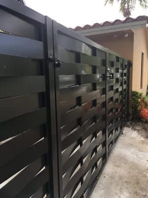 Horizontal Aluminum Fence
