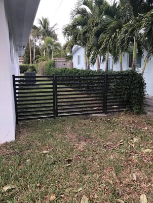 Horizontal Aluminum Fence